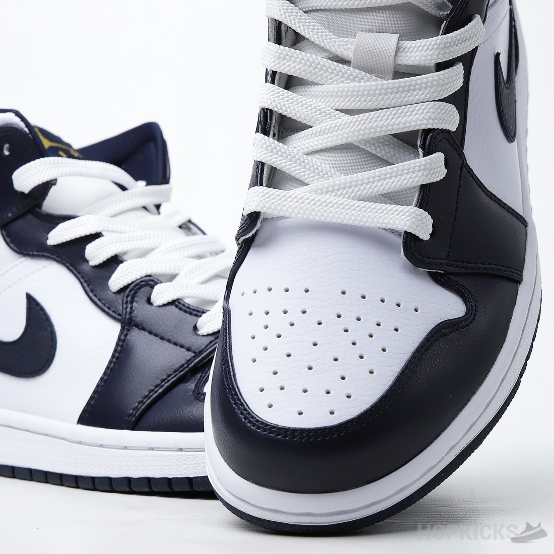 air jordan 1 mid metallic gold obsidian